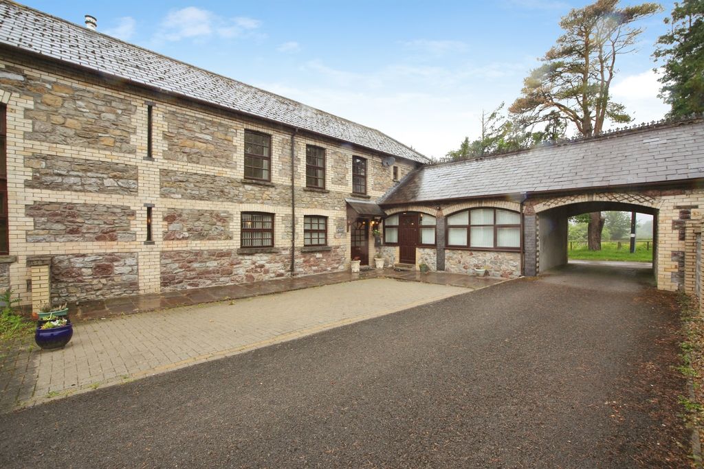Property photo 1 of 37