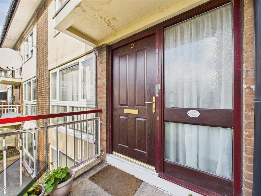 Property photo 3 of 14 Cam05207G0-Pr0082-Still005.Jpg