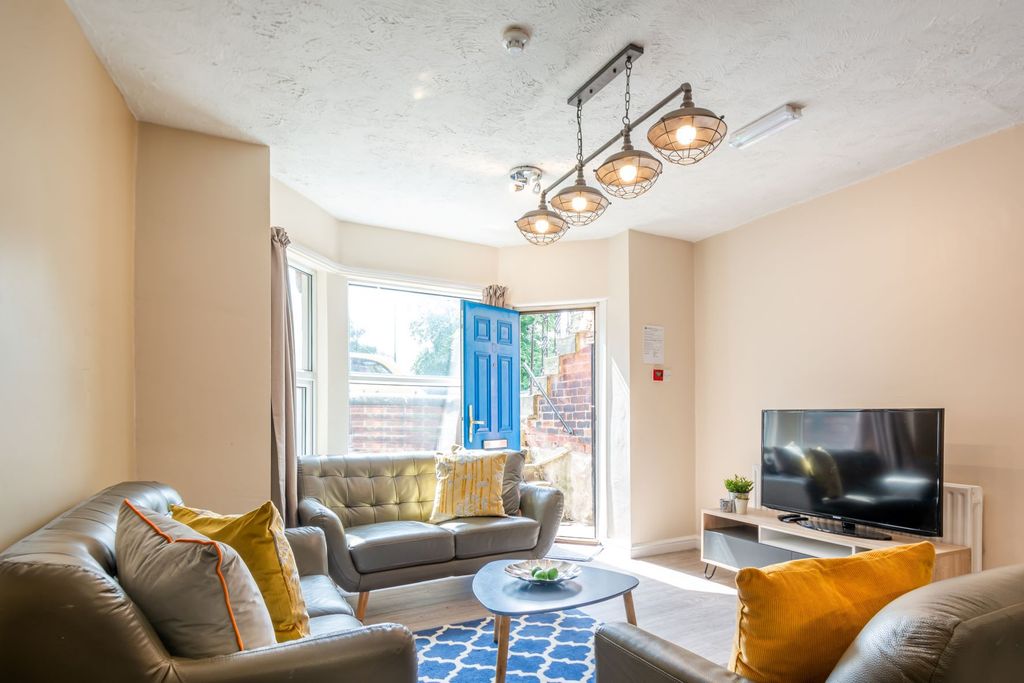 Property photo 2 of 15 Property Photo