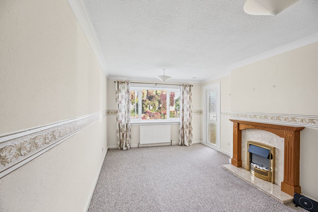 Property photo 2 of 29