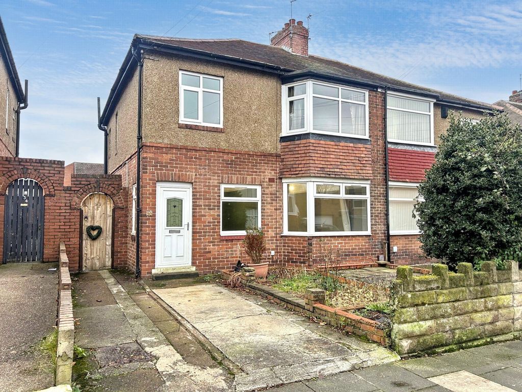 Property photo 1 of 8