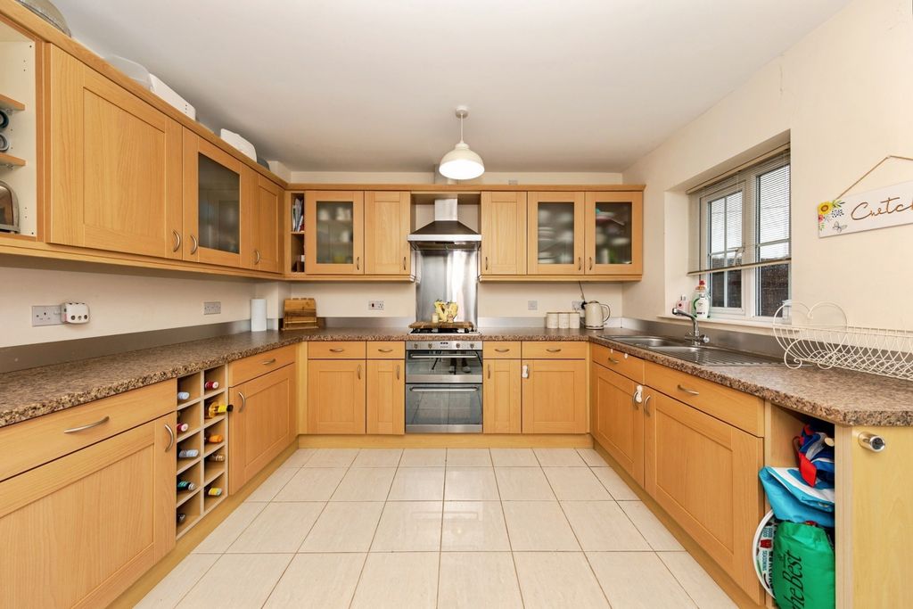 Property photo 2 of 24 Pbox-Img.Jpg