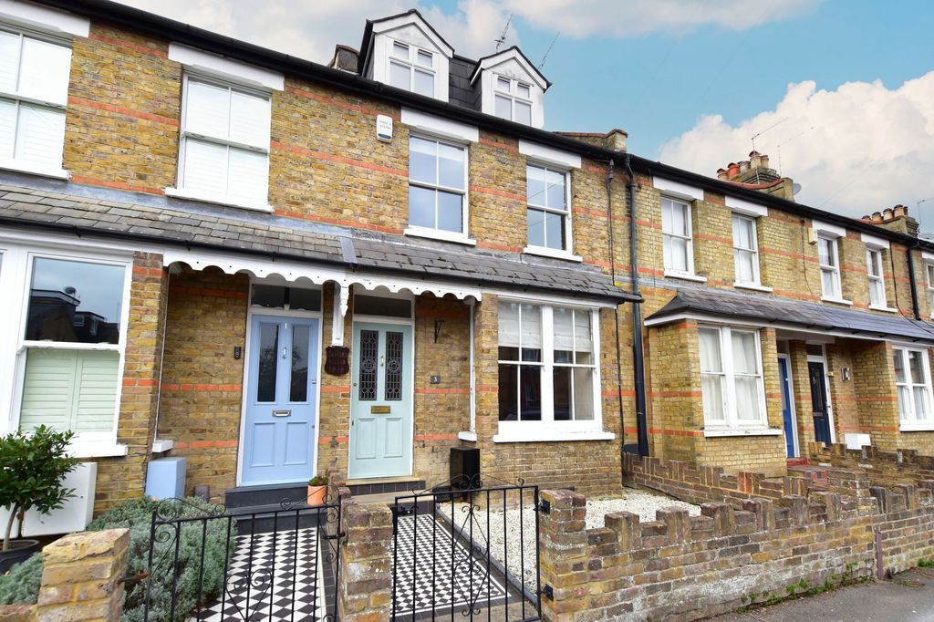 Property photo 1 of 12