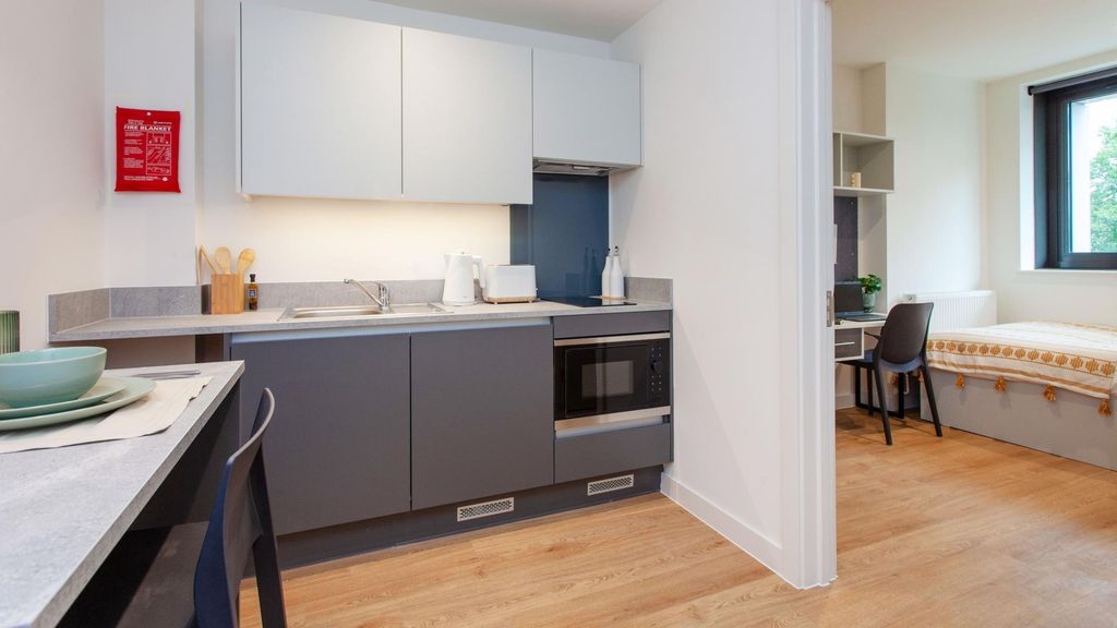 Property photo 3 of 22