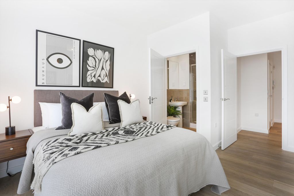 Property photo 1 of 26 Image