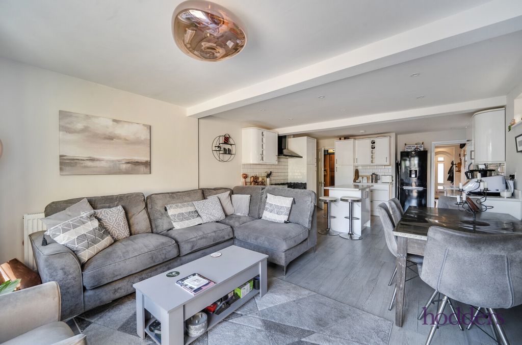 Property photo 2 of 20 60E0B0F6-c844-44B...