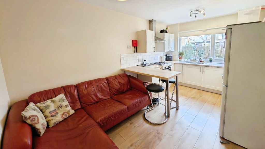 Property photo 2 of 27 d79c4E2d-Pxl_20260126_124227303.Jpg