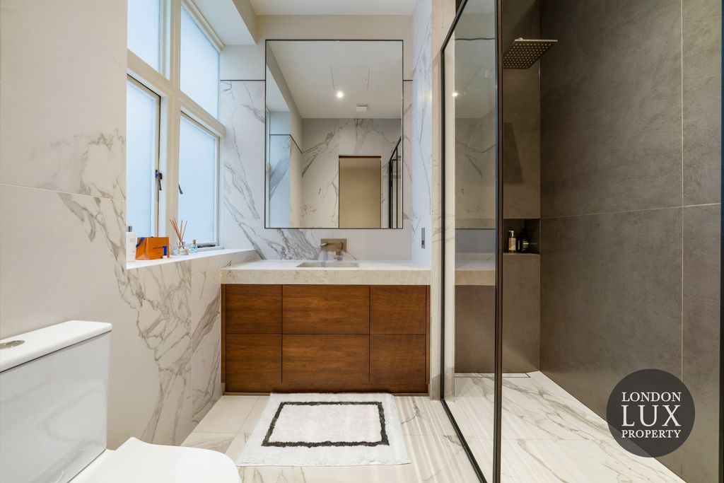 Ennismore Gardens, Knightsbridge SW7 photo 5