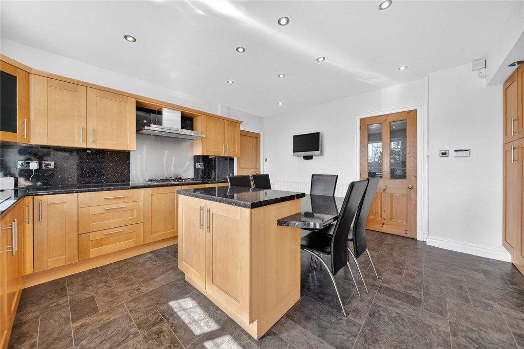 Additional image 6 of 6 bed detached house for saleKushgar, Acacia Park Crescent, Bradford BD10