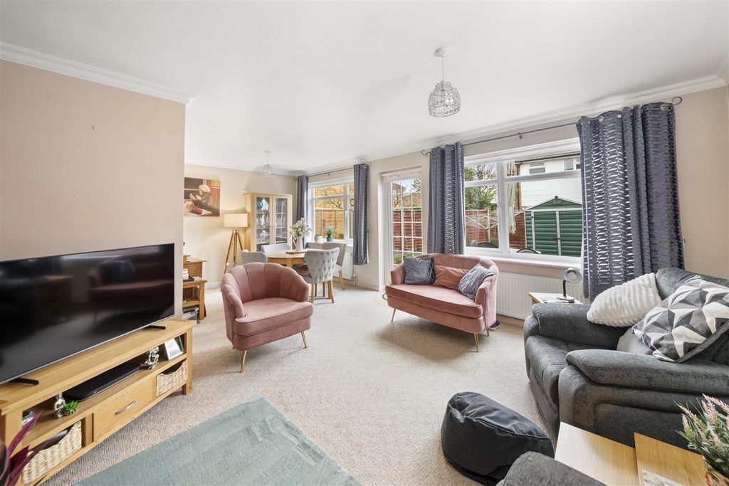 Property photo 2 of 17