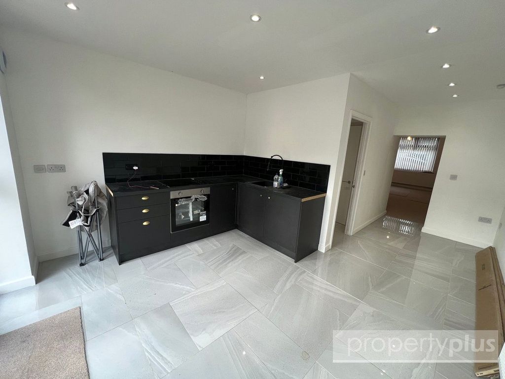 Property photo 3 of 14 Picture No. 11