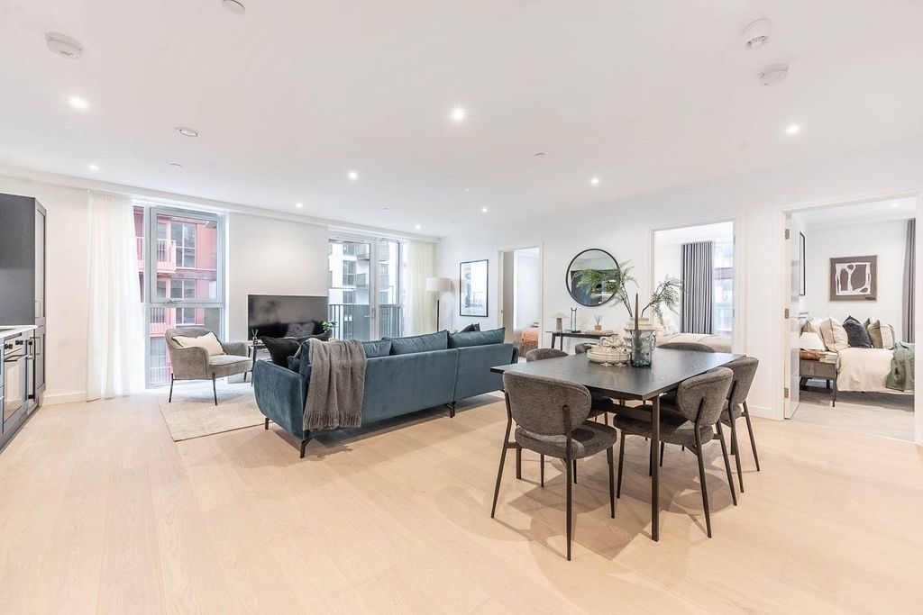 Property photo 1 of 26