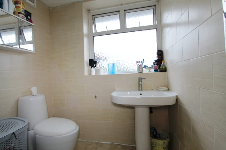 Property photo 3 of 5