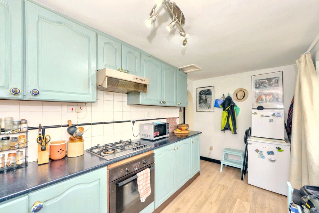 Property photo 2 of 28 3286874