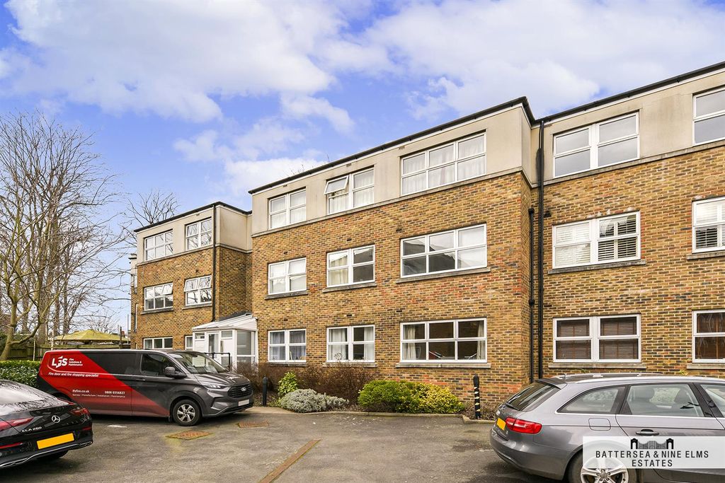 Property photo 2 of 12