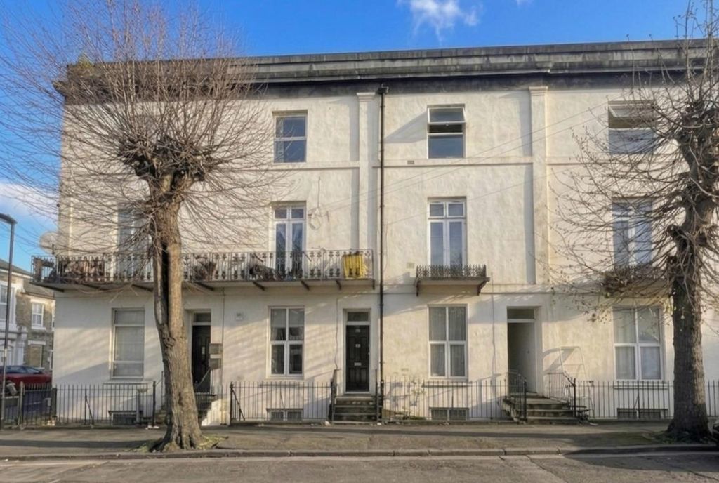 Property photo 1 of 4