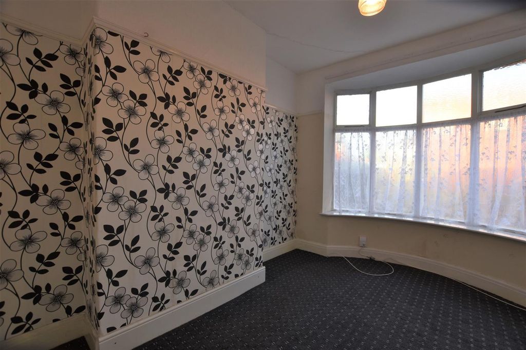 Property photo 2 of 9 Front Room.Jpg