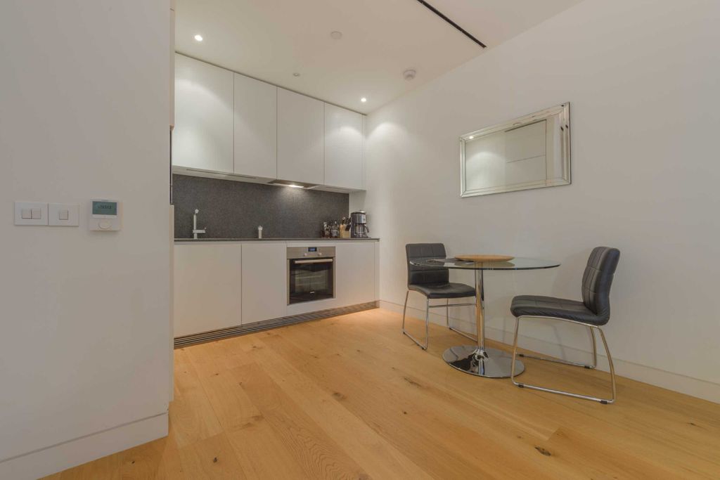 Property photo 3 of 9 Picture 3