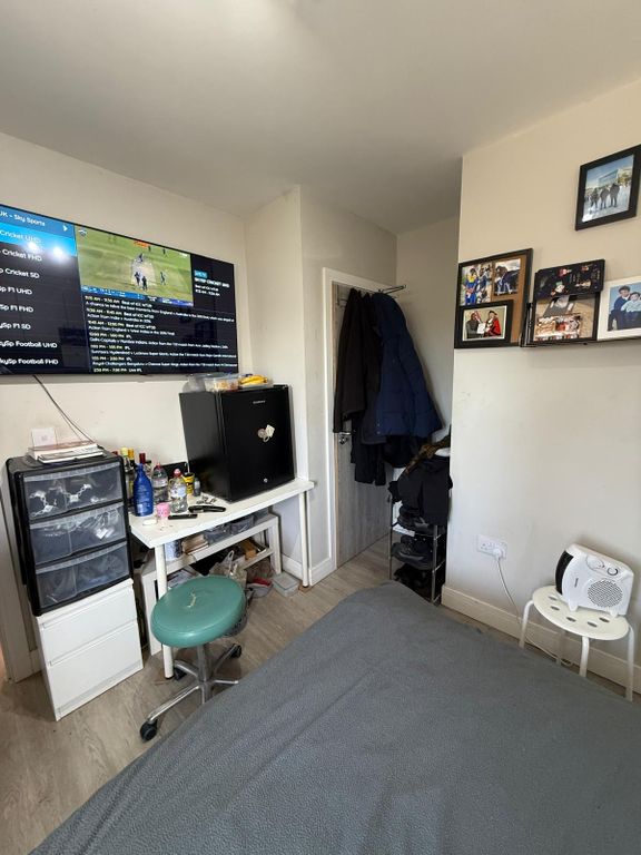 Property photo 1 of 4