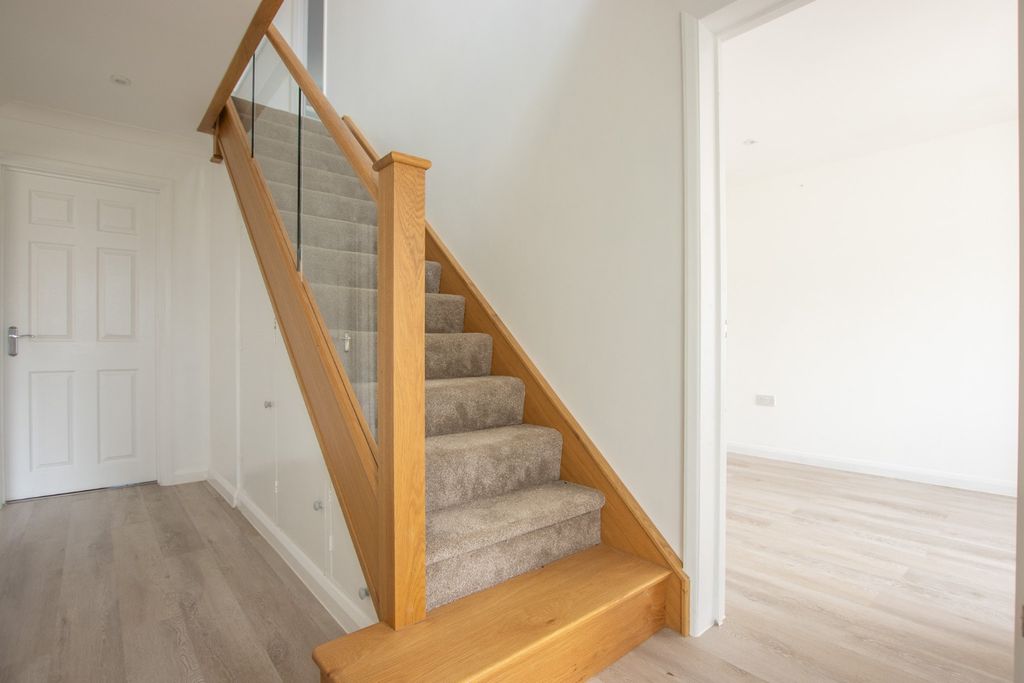Property photo 2 of 26 4426123