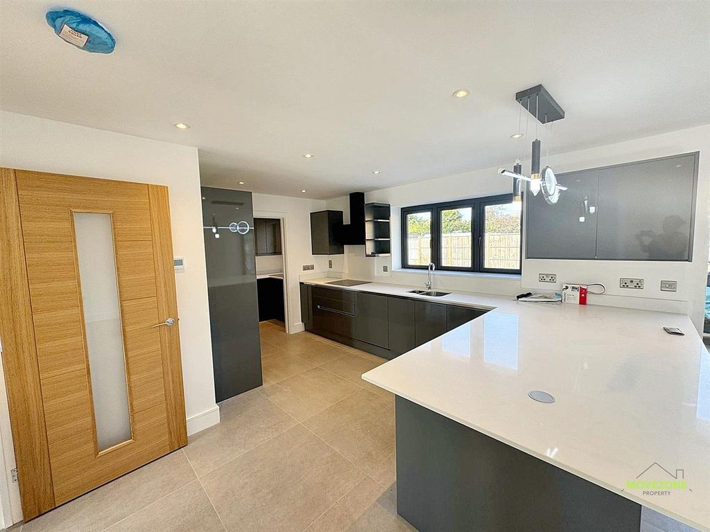 Property photo 2 of 19 Photo-2025-08-22-11-26-41 2.Jpg