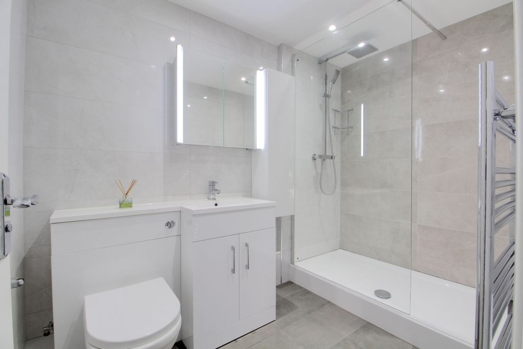 Property photo 3 of 13 Showerroom
