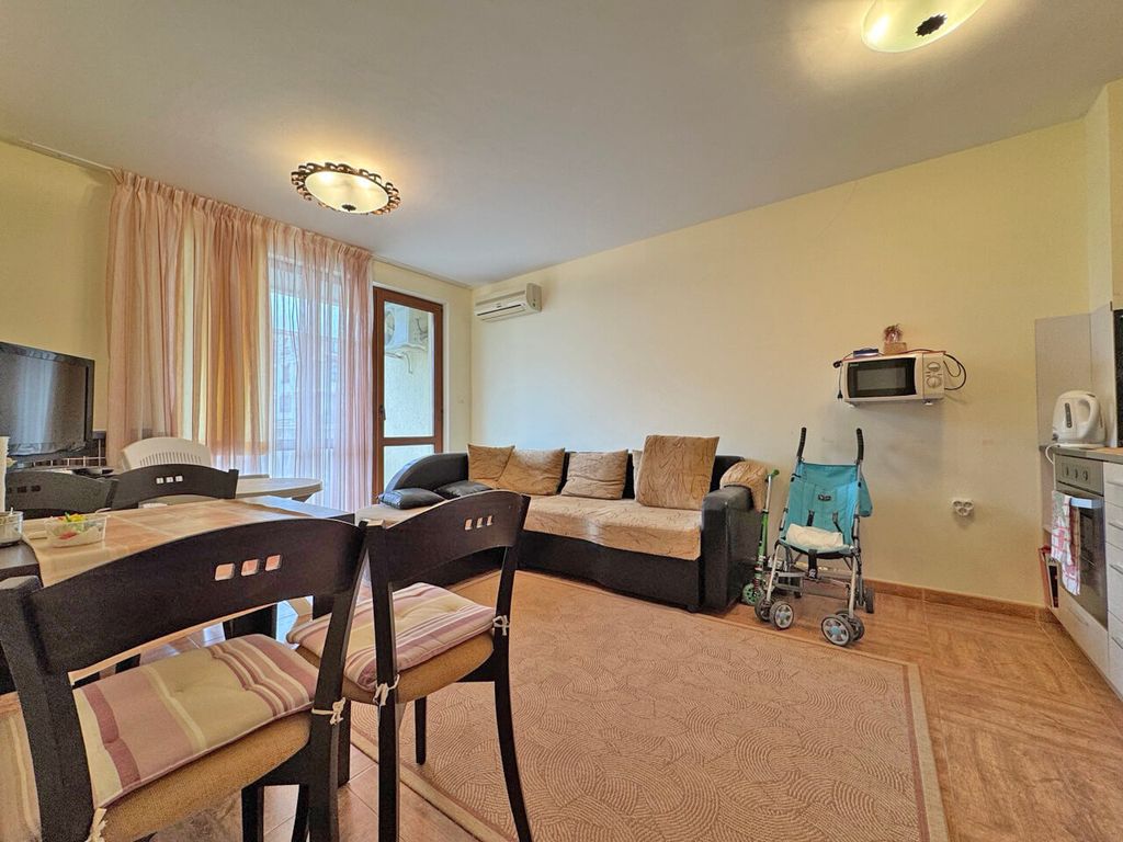 Property photo 3 of 9