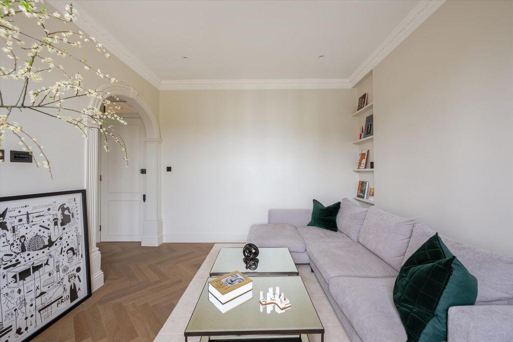 Property photo 2 of 9 Image