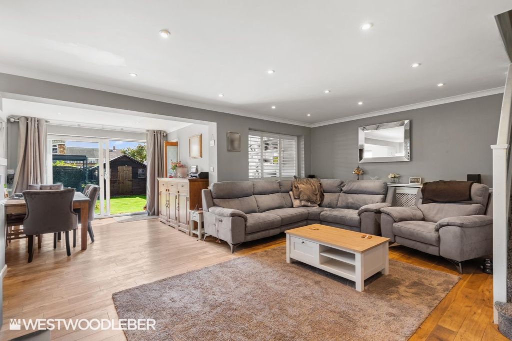 Property photo 3 of 19 Ranworthavenue_2.Jpg