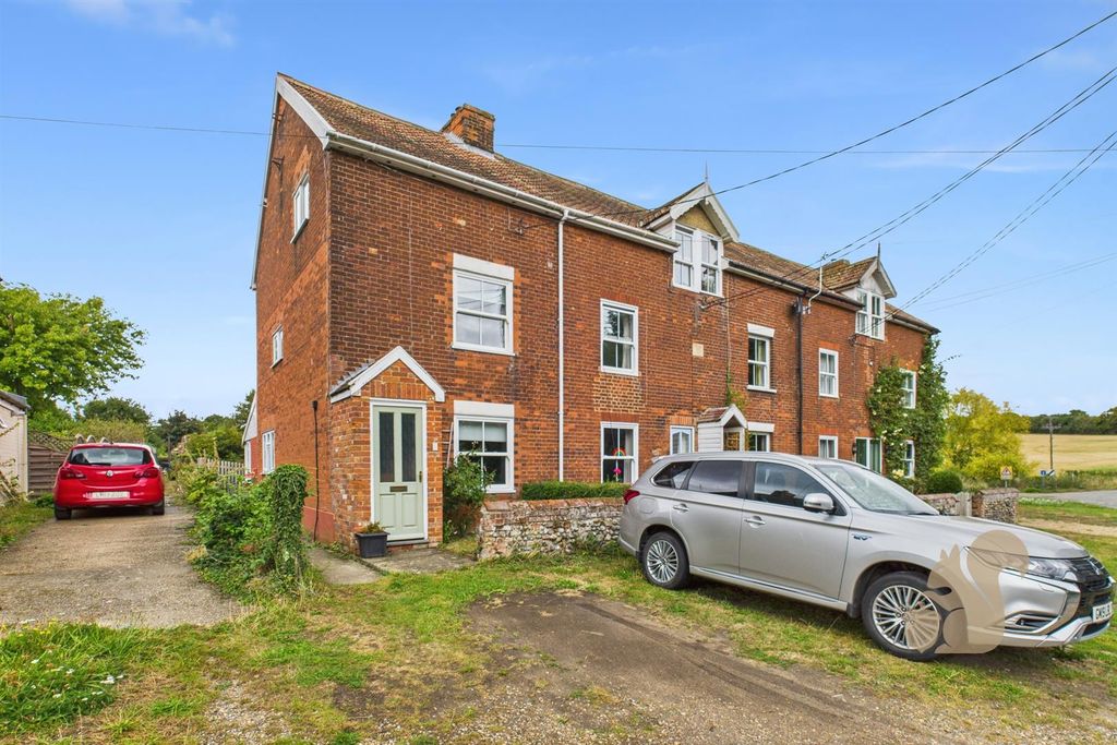 Property photo 1 of 18 Front