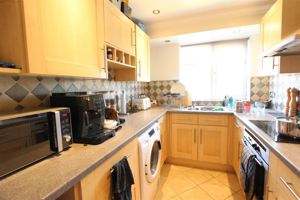 Property photo 3 of 10 Img_6056.Jpg