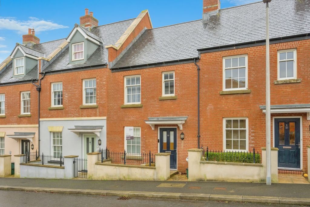 Property photo 1 of 19 Pbox-Img.Jpg