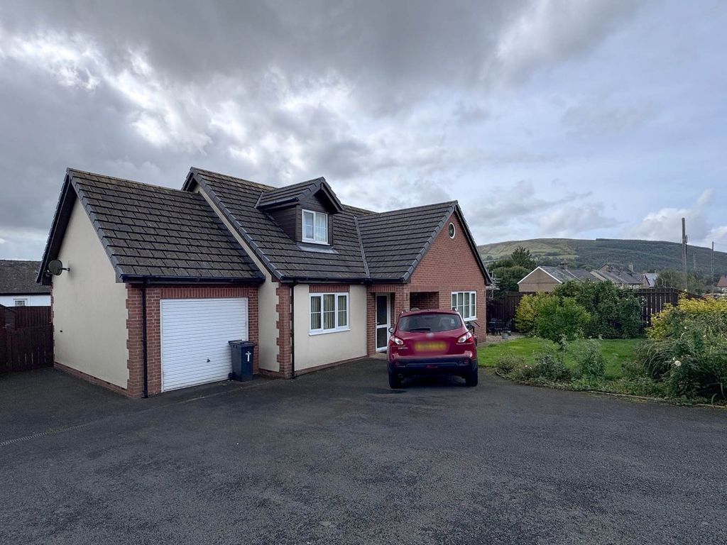 Property photo 1 of 38
