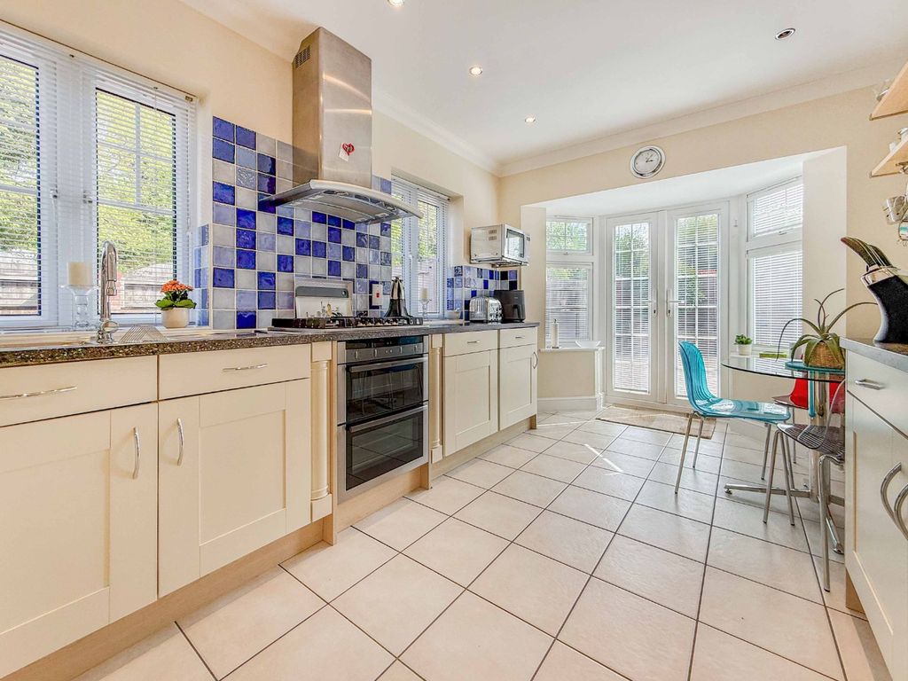 Property photo 2 of 21 5132344