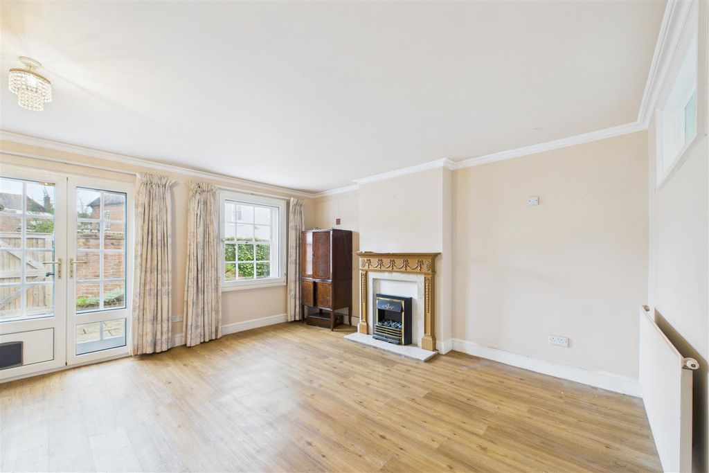 Property photo 2 of 14 Living Room