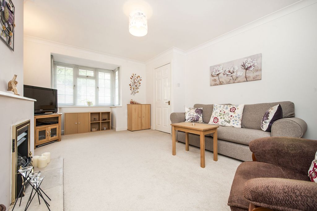 Property photo 2 of 8