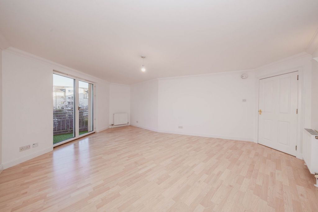 Property photo 2 of 13 Picture 2