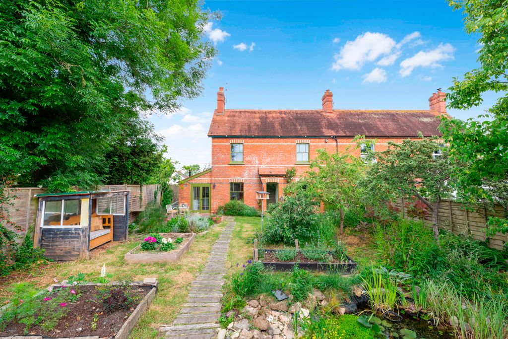 Property photo 1 of 18