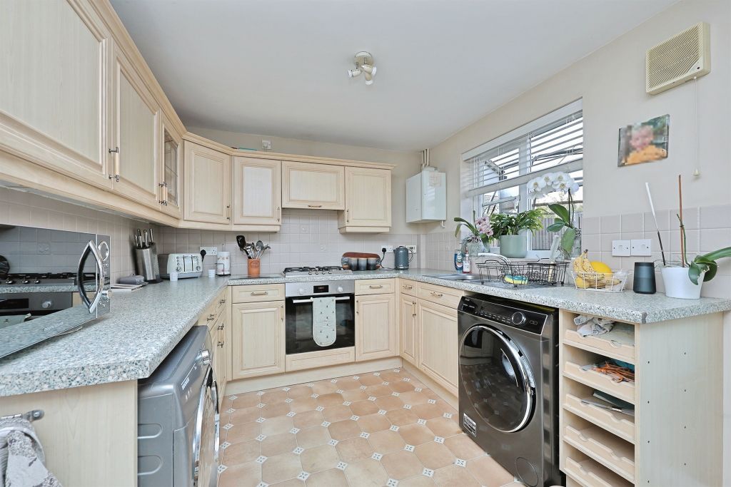 Property photo 3 of 15