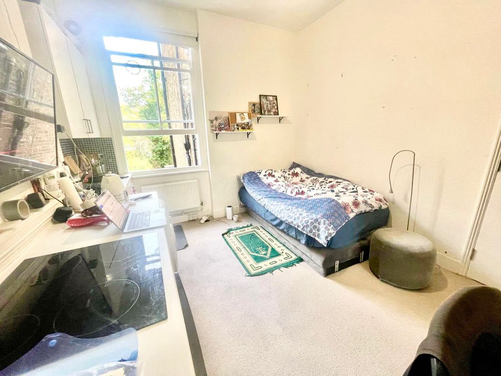 Property photo 2 of 11 Photo 10