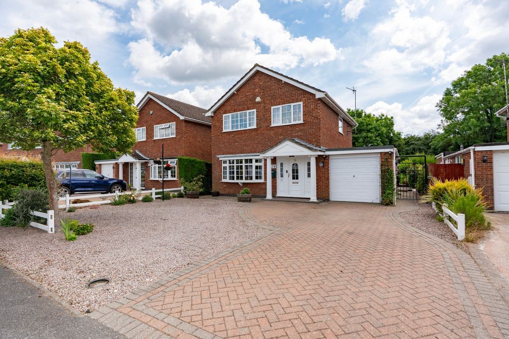 Property photo 1 of 18