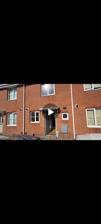 Property photo 1 of 16 2 Bed Terraced To Rent Charlotte Court, Swansea Sa1