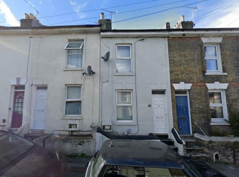 Property photo 1 of 12 External