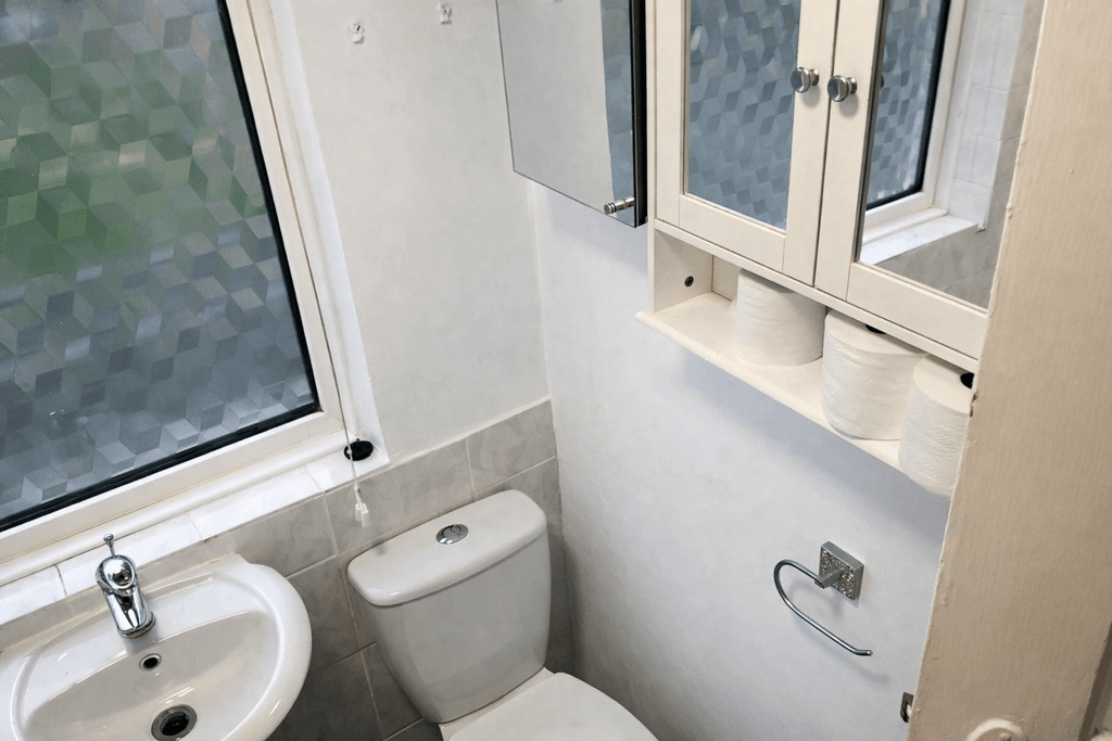 Property photo 3 of 7 Gallery