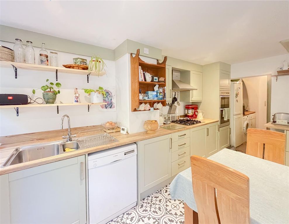 Property photo 2 of 22