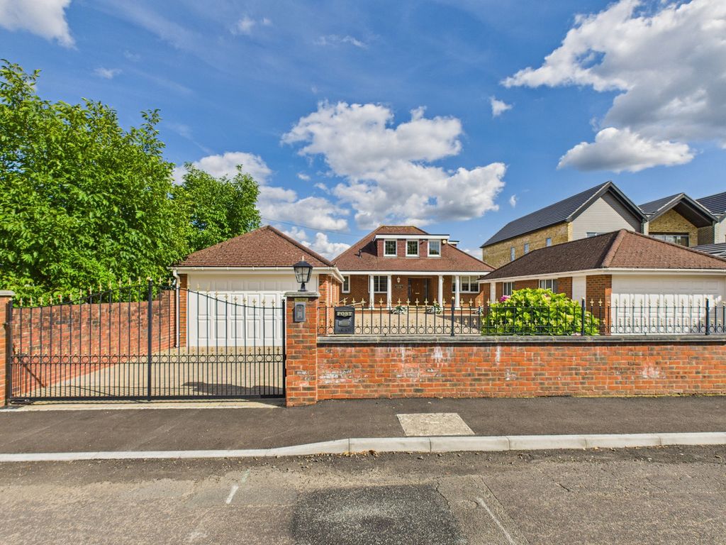 Property photo 1 of 30