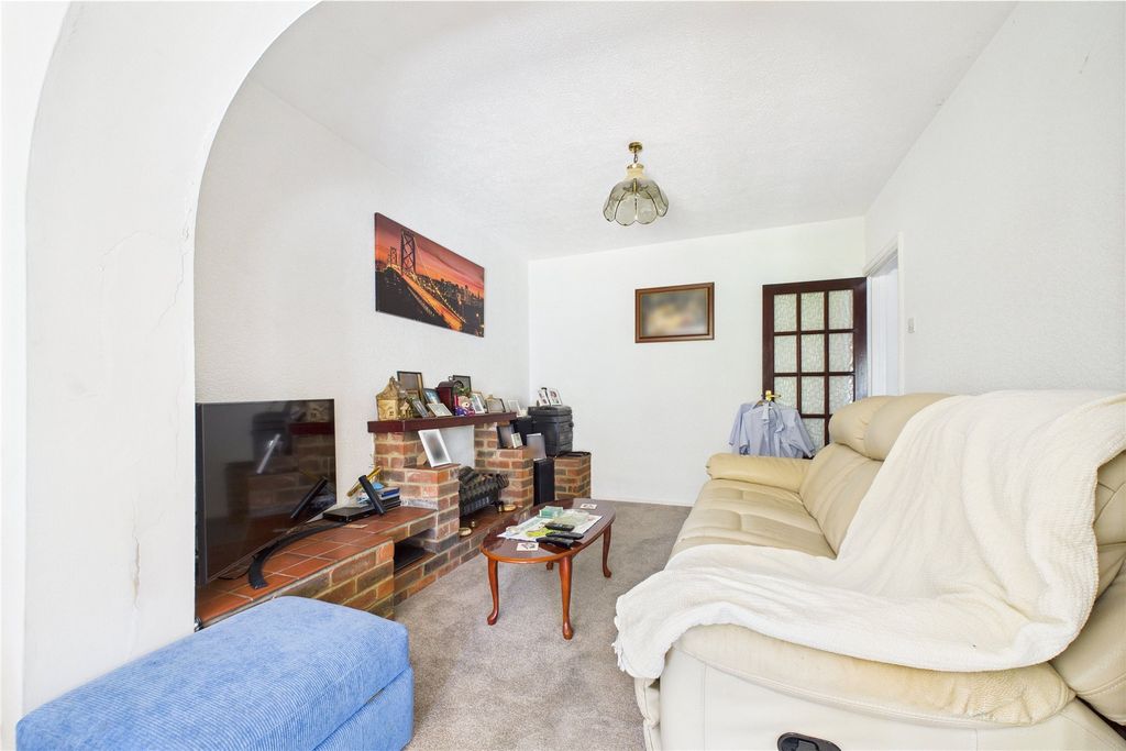 Property photo 3 of 11 Picture No. 01