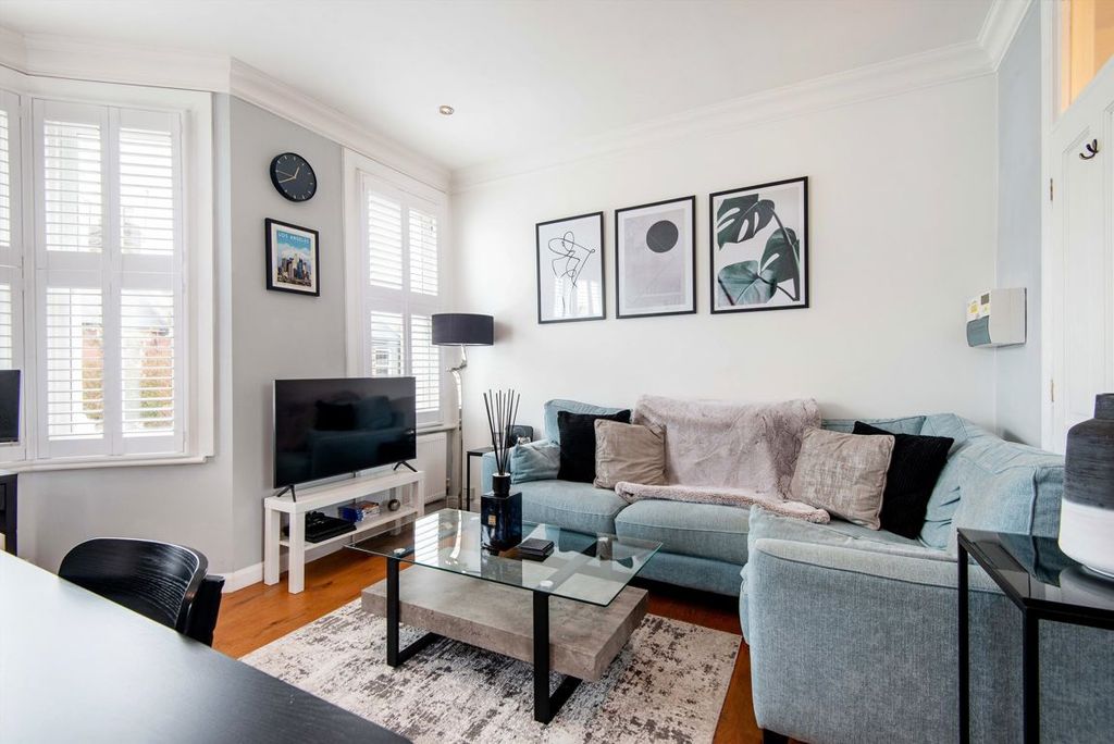 Property photo 3 of 10