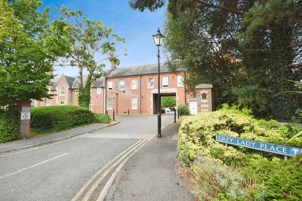 Property photo 3 of 17