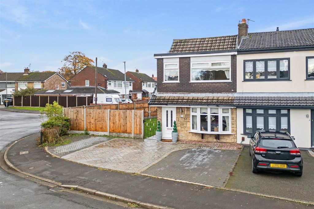 Property photo 1 of 40 1 Thorndyke Close-48.Jpg